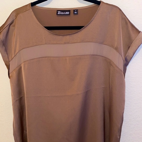 New York & Company Tops - New York and Company blouse in XL